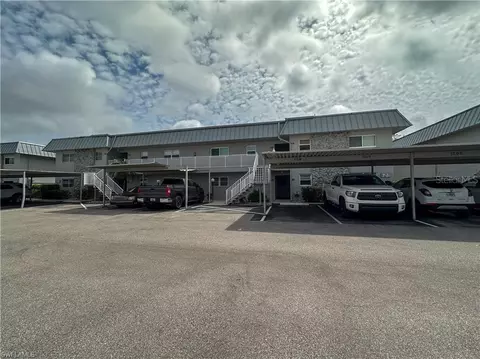 6777 Winkler Rd #108, Fort Myers, FL 33919