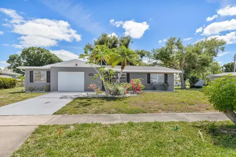 2536 Beacon Dr, Port Charlotte, FL 33952