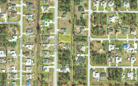 7168 Spinnaker Blvd, Englewood, FL 34224
