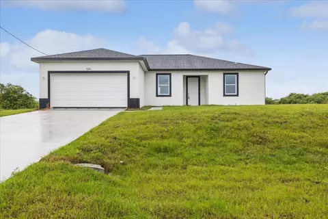 9029 E Castle Cir, Labelle, FL 33935