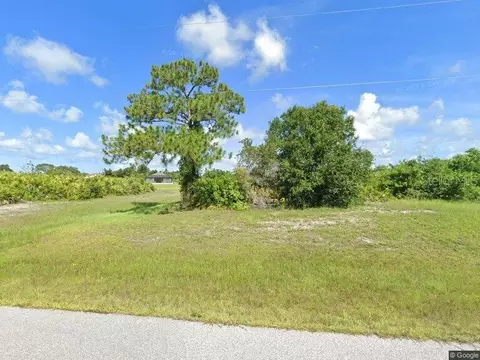 118 Wright Dr, Rotonda West, FL 33947