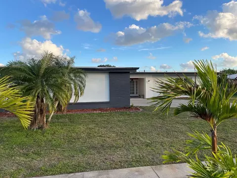 2476 Aquilos Ct, Port Charlotte, FL 33952
