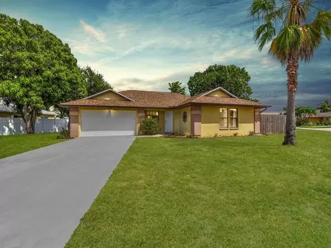 1437 SE 30th Ter, Cape Coral, FL 33904