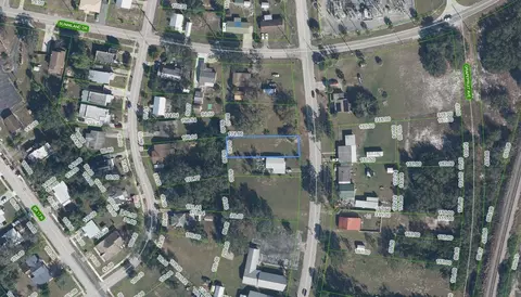 1121 N Ridgewood Dr, Sebring, FL 33870 photo 1