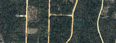 000 Fairborn Ave, Alford, FL 32420