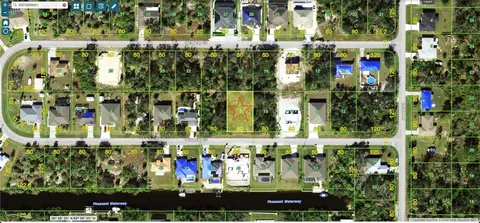 17225 Gulfspray Cir, Port Charlotte, FL 33948