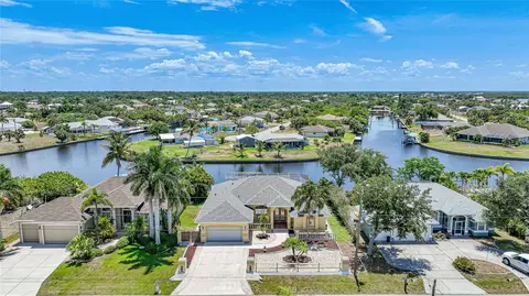 4256 Beach View Ct, Port Charlotte, FL 33948