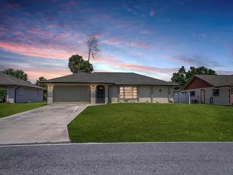 248 Kensington St, Port Charlotte, FL 33954