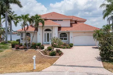 1060 San Mateo Dr, Punta Gorda, FL 33950