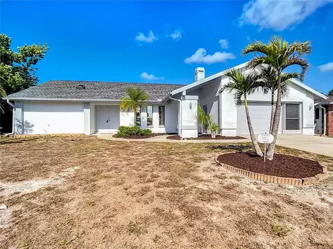 802 Ellicott Cir NW, Port Charlotte, FL 33952