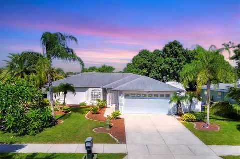 1015 Venetian Pkwy, Venice, FL 34285