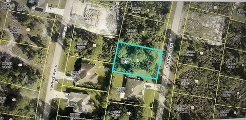 622 Flamingo Ave S, Lehigh Acres, FL 33974