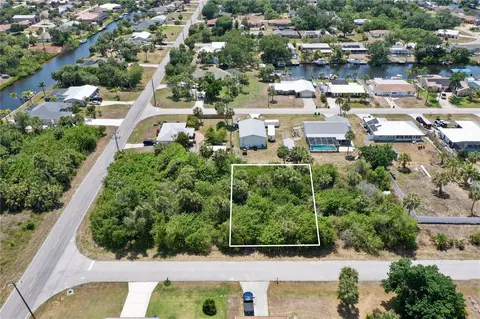 4509 Cunningham St, Port Charlotte, FL 33948