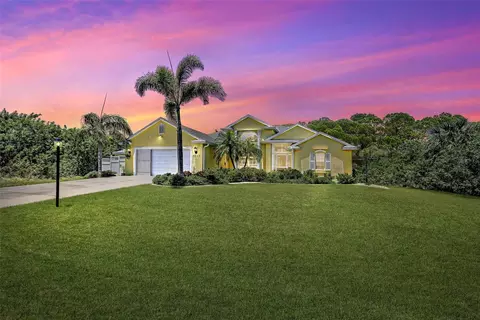 9612 Arnaz Cir, Port Charlotte, FL 33981