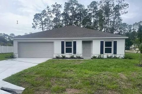 2 Ryding Ln, Palm Coast, FL 32164