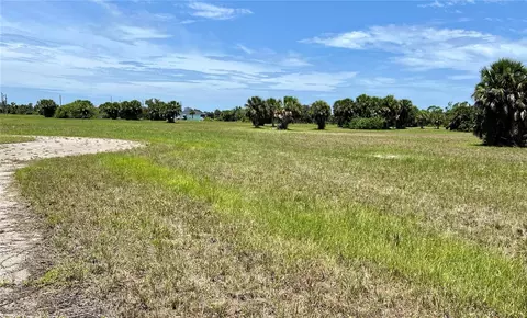 5 Oriole Ln, Placida, FL 33946
