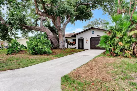 22121 Rochester Ave, Port Charlotte, FL 33952