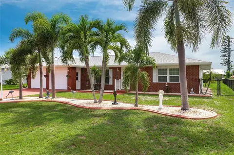 402 Ferris Dr NW, Port Charlotte, FL 33952