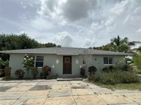 825 Glades St, Immokalee, FL 34142