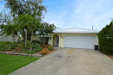 834 Forest Hill Ln NW, Port Charlotte, FL 33948