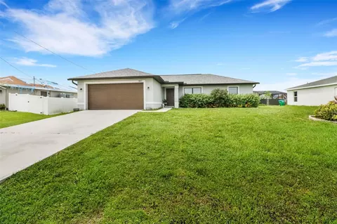 1417 NE 34th St, Cape Coral, FL 33909
