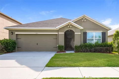 1593 Diamond Loop Dr, Kissimmee, FL 34744