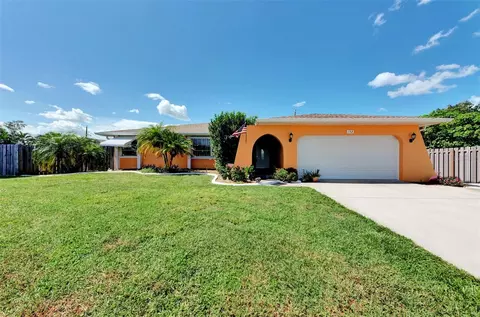 152 Concord Dr NE, Port Charlotte, FL 33952