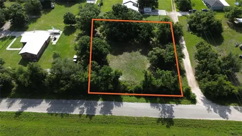 8230 SW Merry Dr, Arcadia, FL 34269