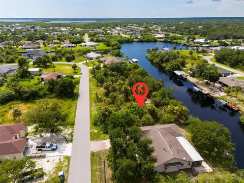 17348 Gulfspray Cir, Port Charlotte, FL 33948