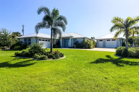 584 Magnolia Ave NW, Port Charlotte, FL 33952