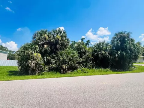 17390 Young Ave, Port Charlotte, FL 33948