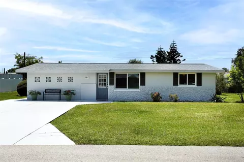 843 E 6th St, Englewood, FL 34223