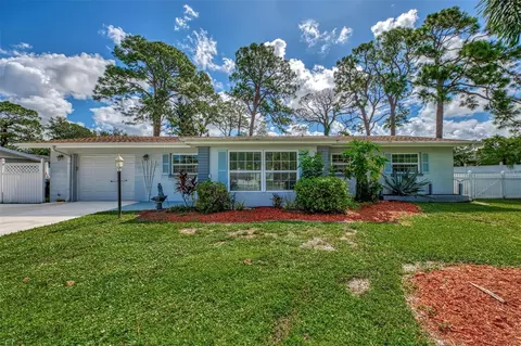 6333 Beechwood Ave, Sarasota, FL 34231