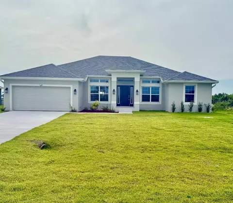 10045 Bay State Dr, Port Charlotte, FL 33981