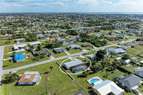 258 Shadow St NW, Port Charlotte, FL 33952
