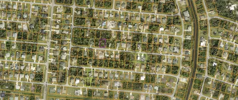 Laslo Avenue, North Port, FL 34287