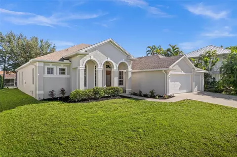 643 Coral Dr, Cape Coral, FL 33904