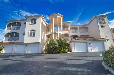 235 Base Ave E #202, Venice, FL 34285