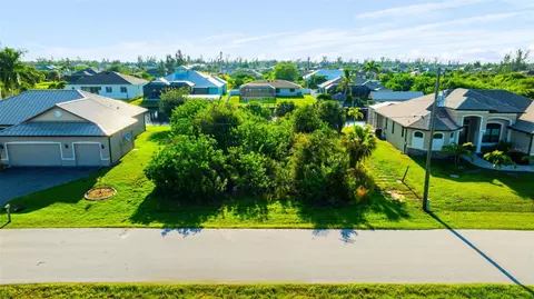 9466 Newnan Cir, Port Charlotte, FL 33981