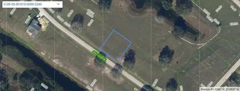 7252 Golf Club Dr, Sebring, FL 33876