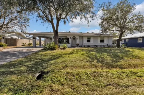 931 Linnaen Ter NW, Port Charlotte, FL 33948