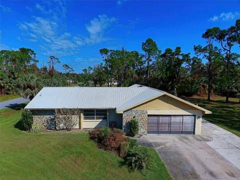 617 Lomond Dr, Port Charlotte, FL 33953