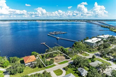 5060 Melbourne St, Punta Gorda, FL 33980