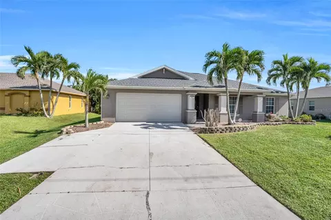 3813 Agualinda Blvd, Cape Coral, FL 33914