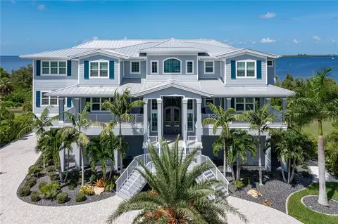 4601 Grassy Point Blvd, Port Charlotte, FL 33952