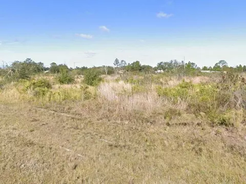 224 Magnolia Dr, Indian Lake Estates, FL 33855