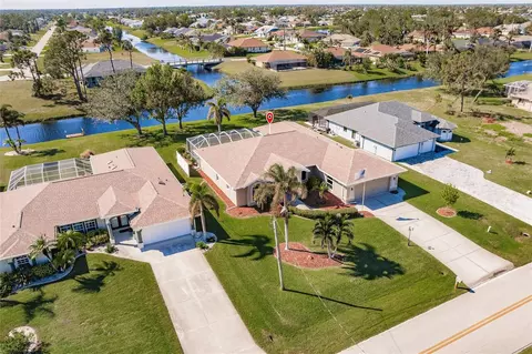 712 Boundary Blvd, Rotonda West, FL 33947