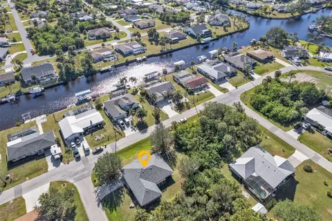 18514 Goodman Cir, Port Charlotte, FL 33948