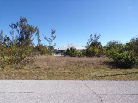 10719 Hillwood Dr, Port Charlotte, FL 33981