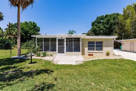 2112 Mark Ave, Punta Gorda, FL 33950